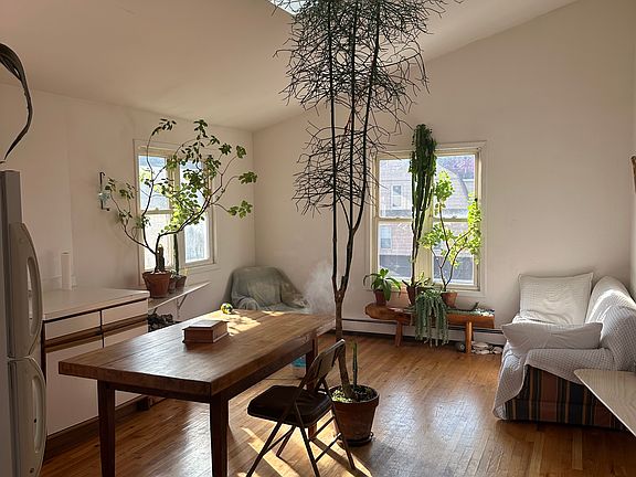2nd image of 152 Beach 118th St APT 5