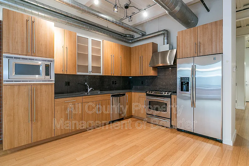 Studio, 1.0 bath, 860 sqft, $2,250 — Photo 2