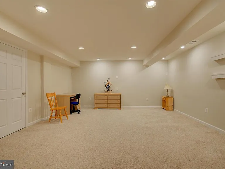 25291 Kilkeen Way — Photo 38