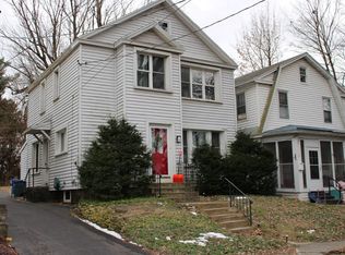 7 Eileen St, Albany, NY 12203