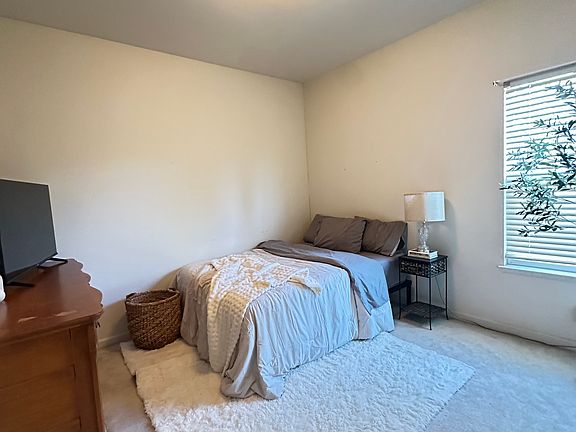 4th image of 3704 Glencrest Dr #1