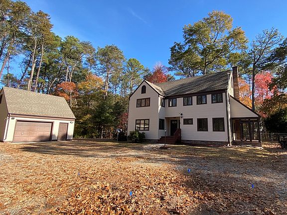 2nd image of 35283 Pine Cove Cir
