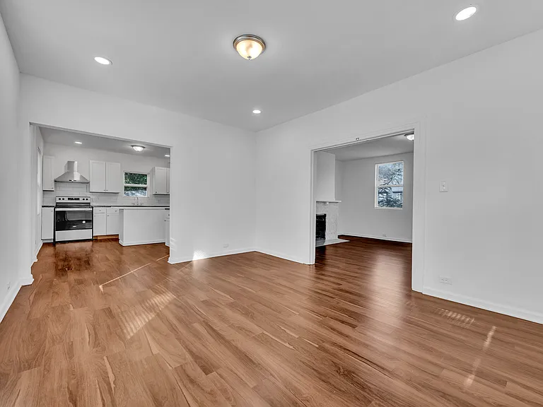 2348 Court R — Photo 12