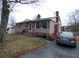 3 Digby Cres, Dartmouth, NS B2W2G1