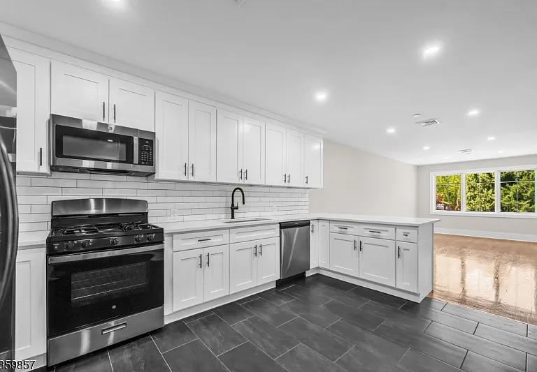162 Closter Dock Rd #A — Photo 27