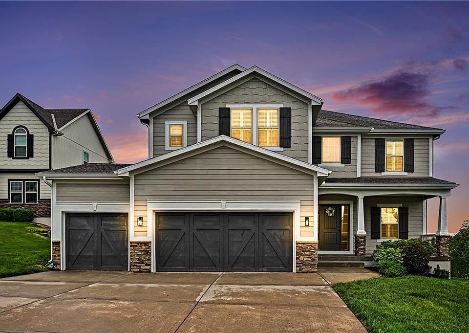 1st image of 9610 N Elm Ct