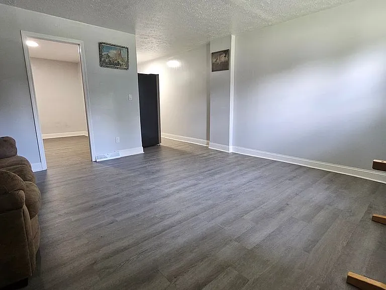 14201 Westropp Ave — Photo 11
