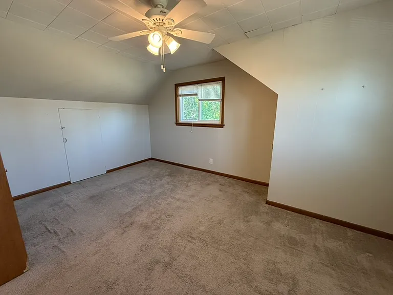 1850 Avoca St #2 — Photo 4