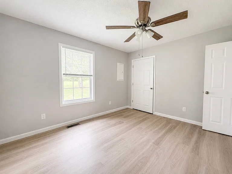 114 Judah Dr — Photo 13