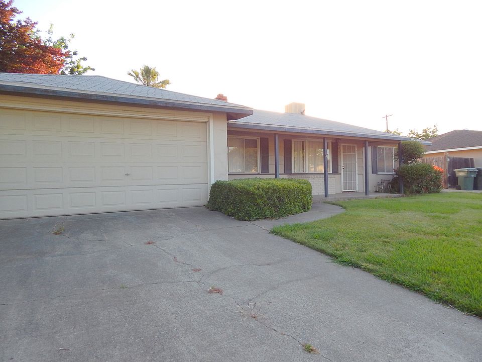 2nd image of 6237 Claussen Way