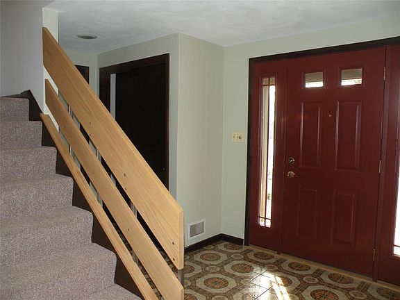 3rd image of 850 Jon Ln
