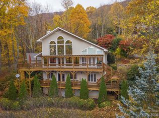 267 Presidential Dr, Waynesville, NC 28786