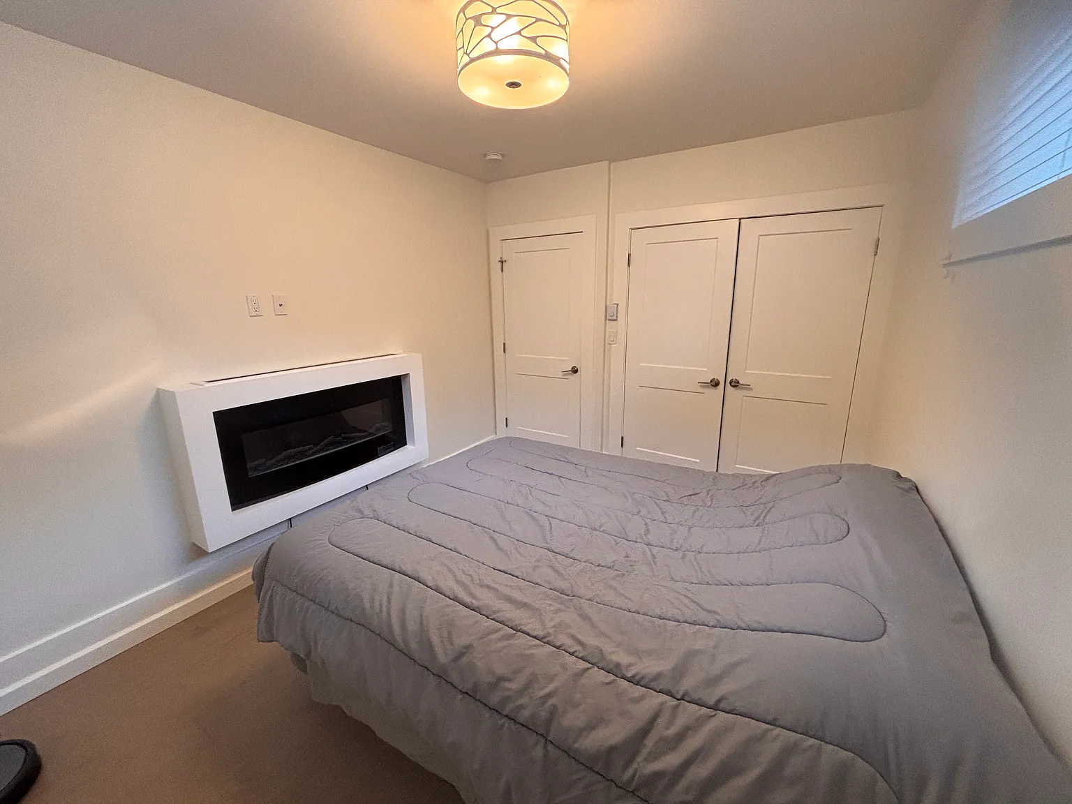 5 bed, 4000 sqft, $9,000 — Photo 4