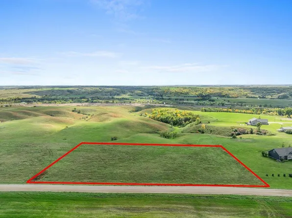62nd Ave NW, Burlington, ND 58722