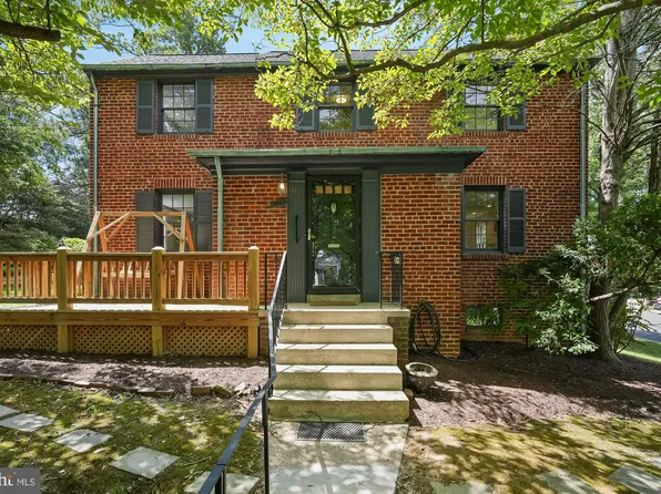 7206 Pinehurst Pkwy, Chevy Chase, MD 20815