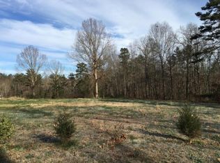 832 Waters Dr, Ringgold, GA 30736