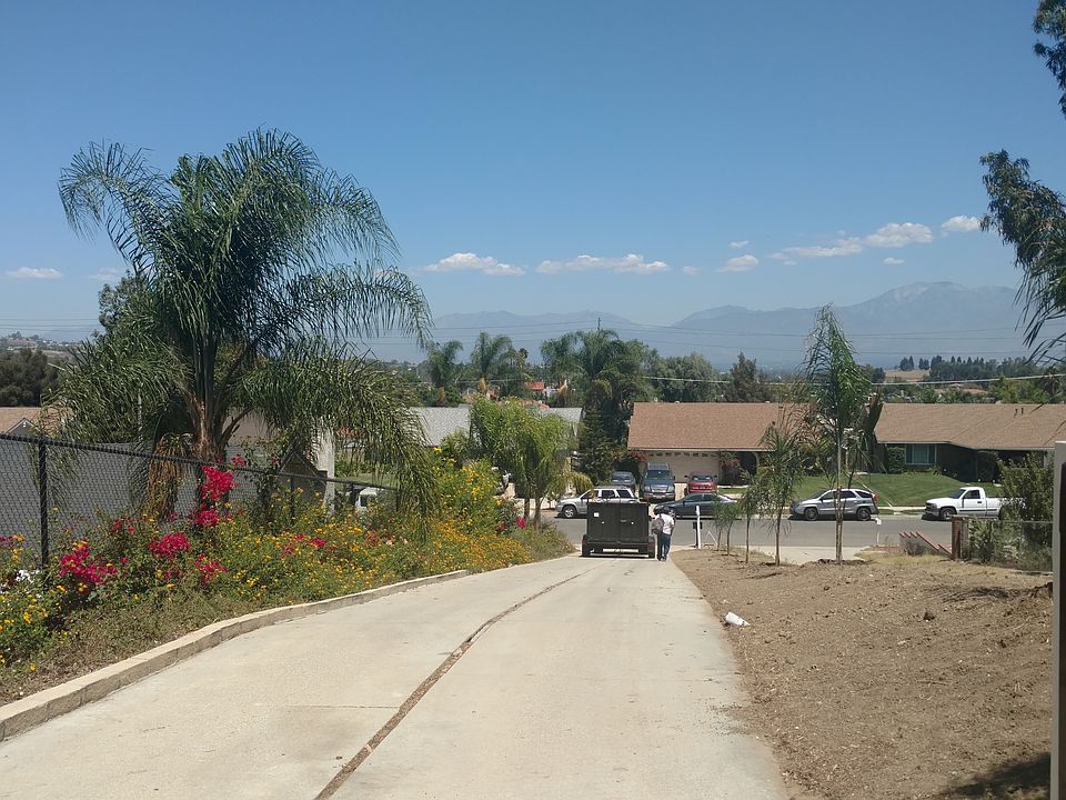 2nd image of 3415 Whirlaway Ln