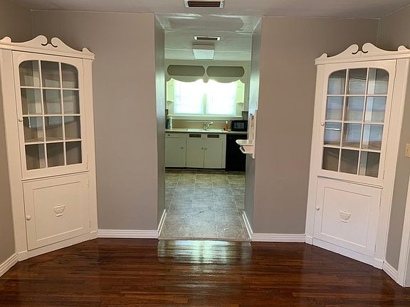 5th image of 2802 Garland Ave