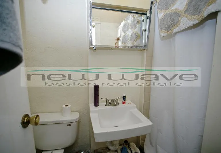 40 Anderson St #17 — Photo 11