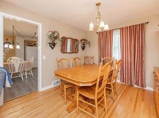 90 Stanridge Ct, Rochester, NY 14617