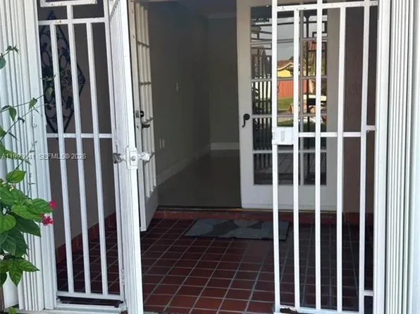 4540 SW 133rd Ave #B, Miami, FL 33175