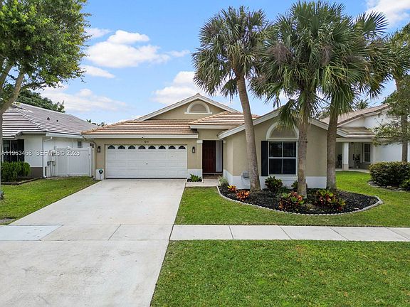 2nd image of 7899 Manor Forest Blvd