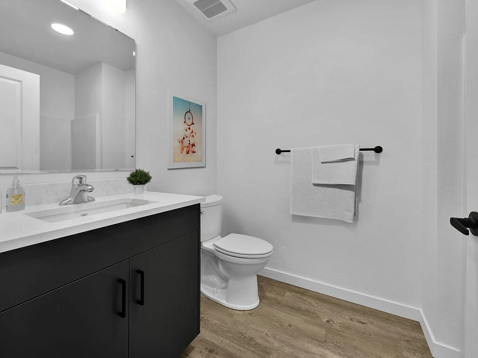 Milstick Apartments — Photo 3