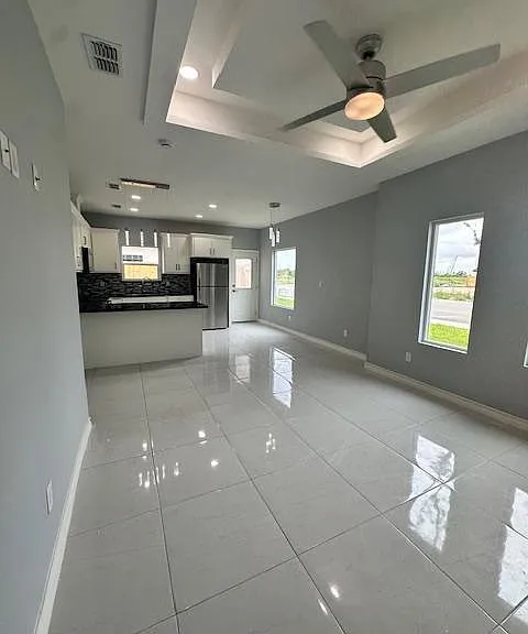 2417 Indian Creek Ave #1 — Photo 6