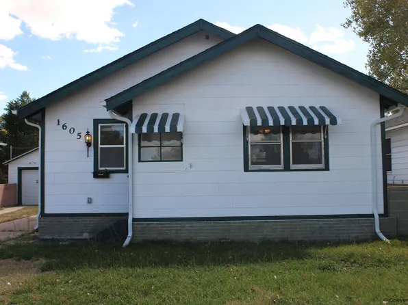 1605 E 16th St, Cheyenne, WY 82001
