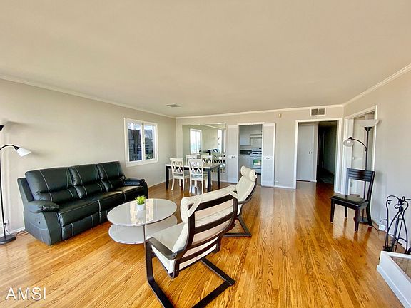 5th image of 980 Green St #4