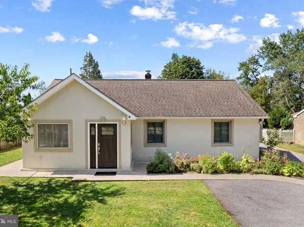 1402 Sterigere St, Norristown, PA 19403