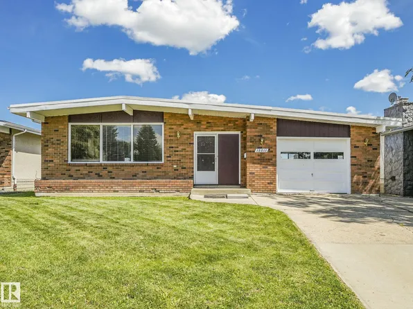 15011 72a St NW, Edmonton, AB T5C 0S3
