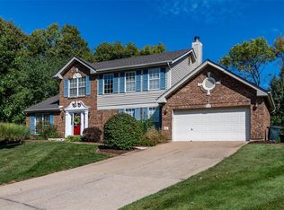 409 Ballwin Estates Ct, Ballwin, MO 63021