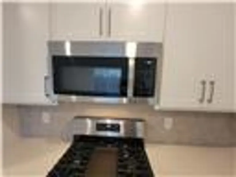 2724 Sweeping Palm Rd — Photo 14