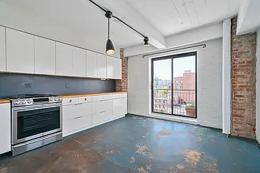 Sold by Avenue Sotheby's International Realty