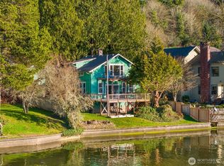 1323 E Bay Dr NE, Olympia, WA