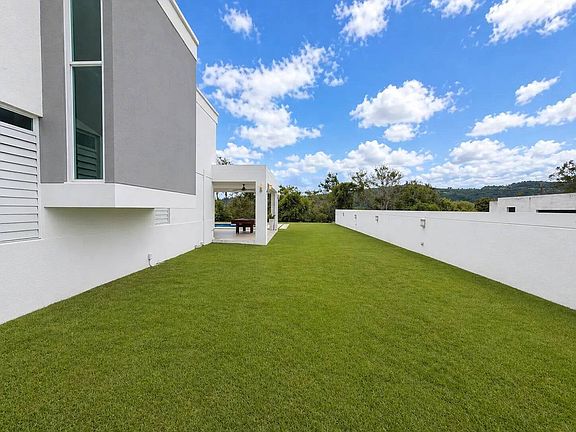 2nd image of 357 Calle Girasol #357