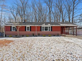 10 Ridgetop Rd, Wallingford, CT 06492