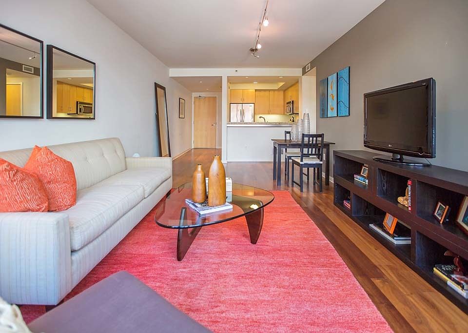 1st image of 855 Pine St APT 3