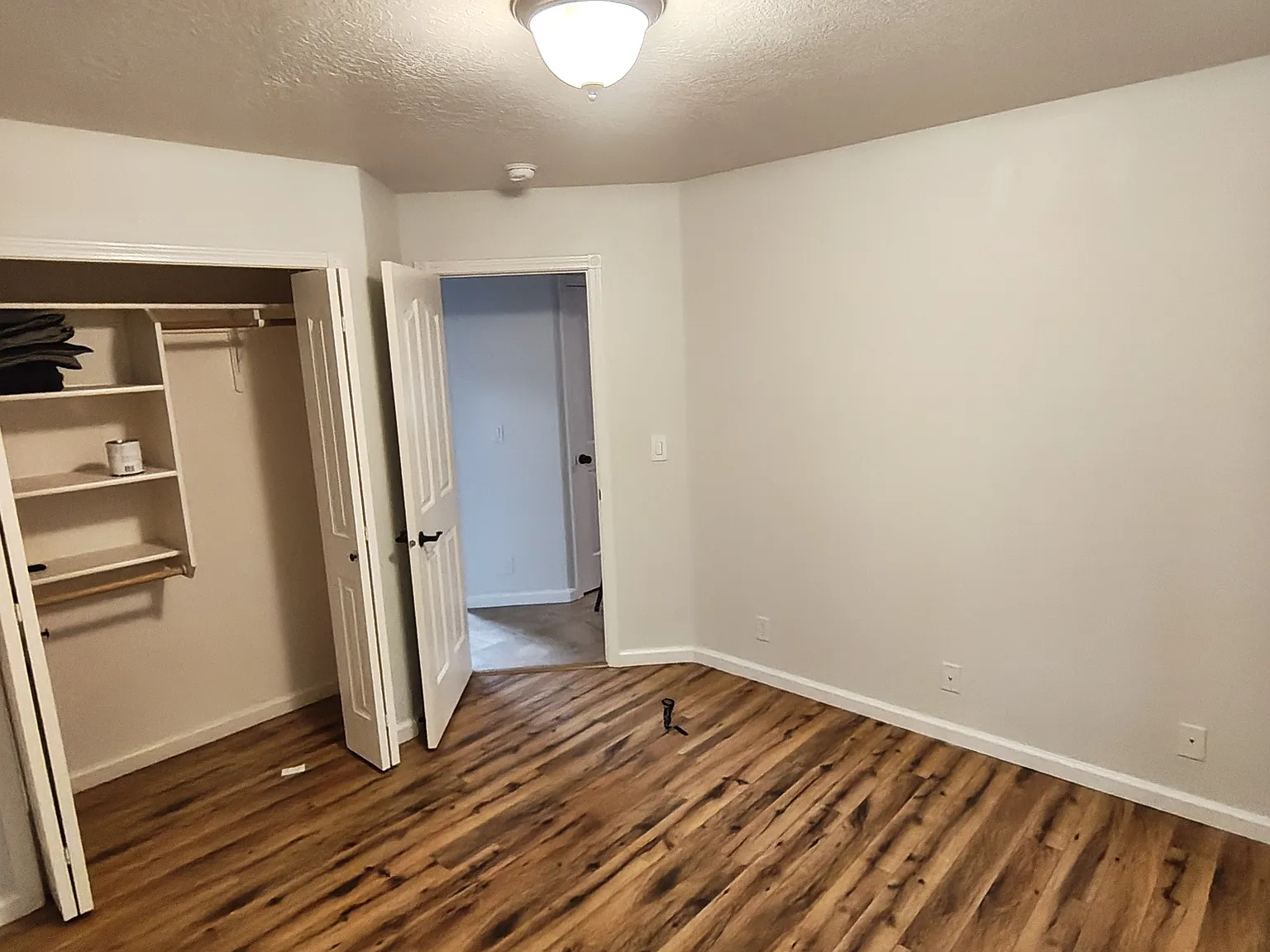 4 bed, 1930 sqft, $720 — Photo 2
