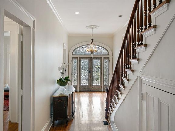 5th image of 1029 Jackson Ave