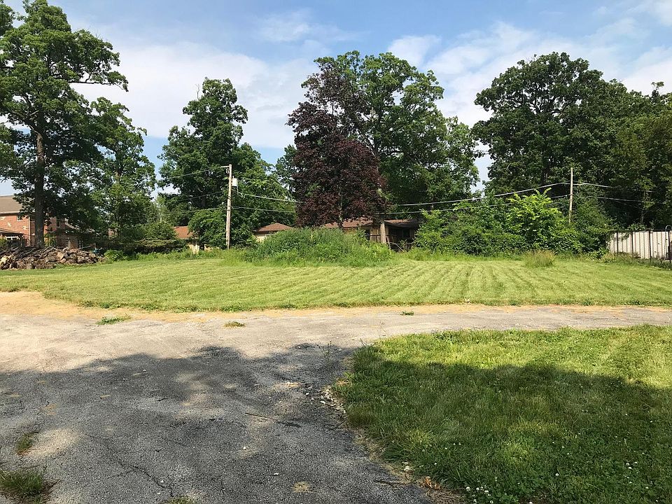 1st image of 225 N Wood Dale Rd