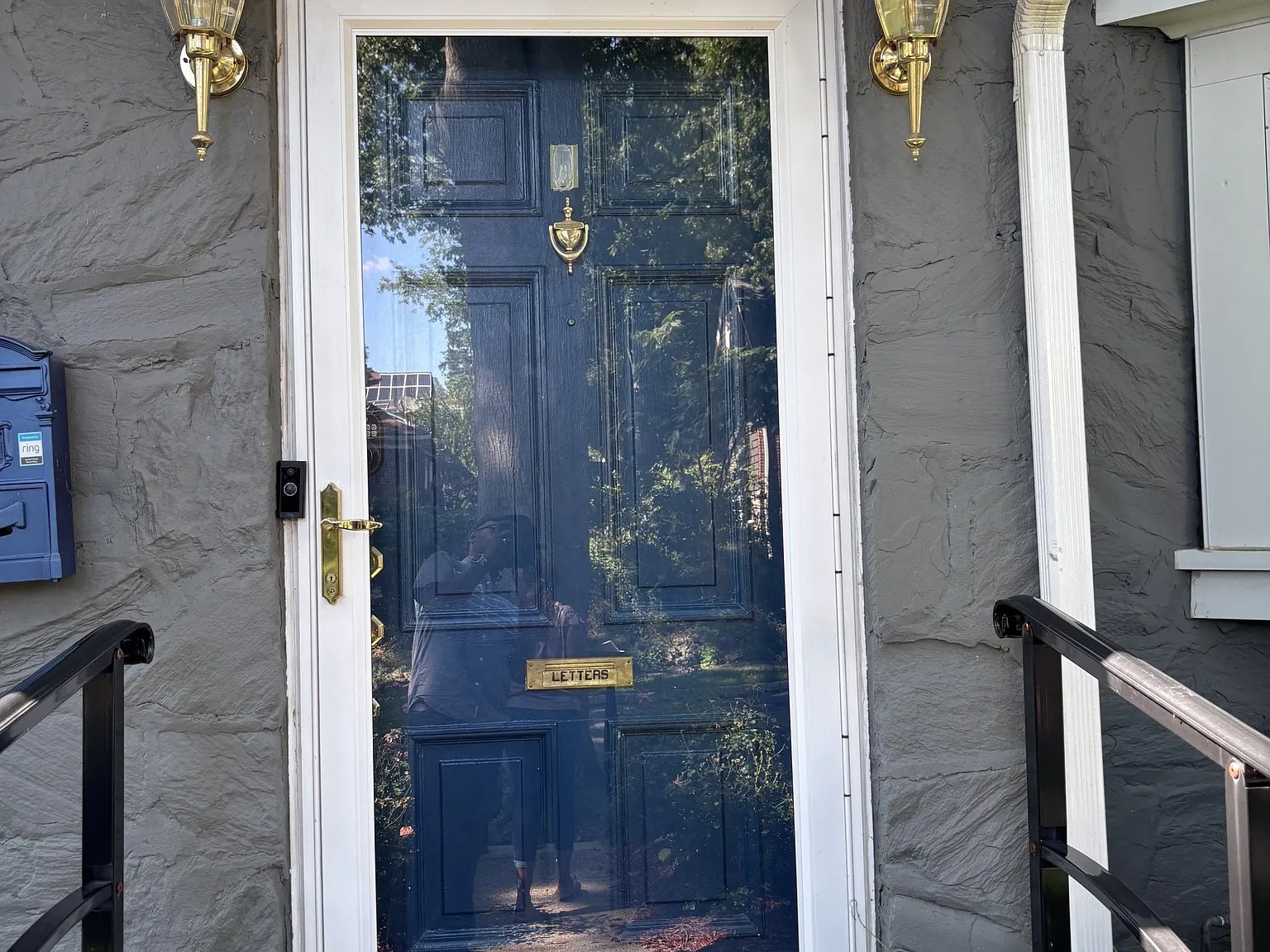 3 bed, 1.5 bath, 1800 sqft, $5,650 — Photo 2