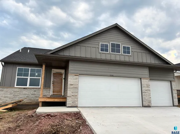 2201 E Alexa St, Brandon, SD 57005
