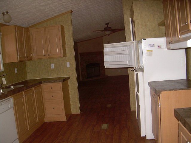 2nd image of 980 Cascade Ln