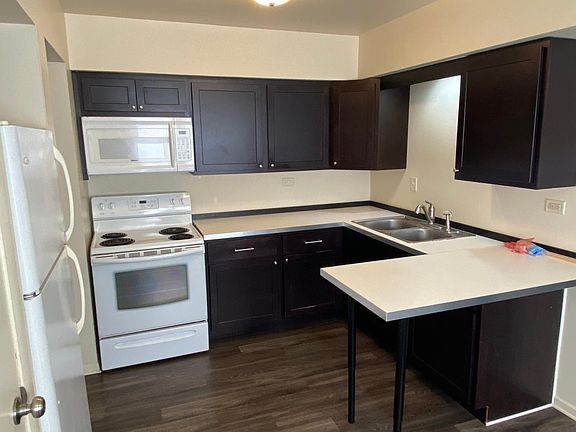 2nd image of 11036 S Kilbourn Ave #1