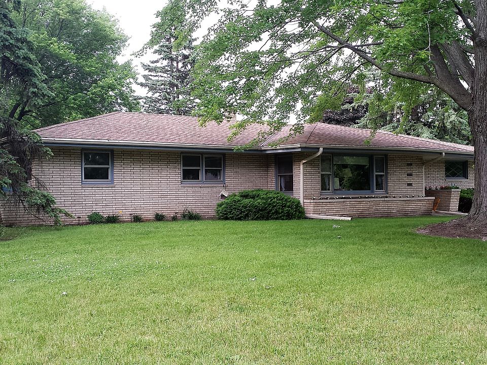 1st image of 800 W Washington Ave