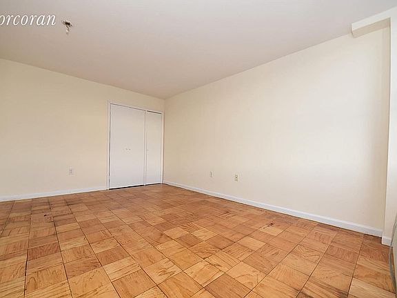 5th image of 235 S Lexington Ave APT 5P