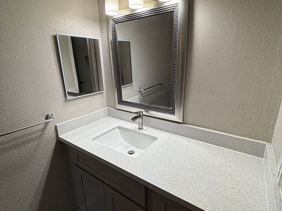 Master Vanity