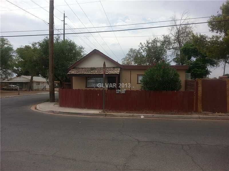 1st image of 5149 Whitney Ave APT A